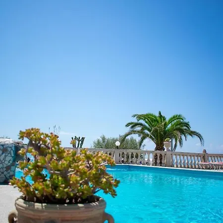 Rita Forio di Ischia