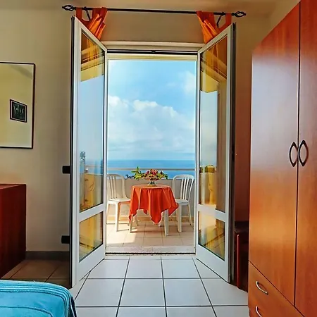 Rita Forio di Ischia